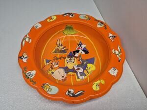 1996 Warner Bros Looney Tunes Orange Candy Dish Halloween